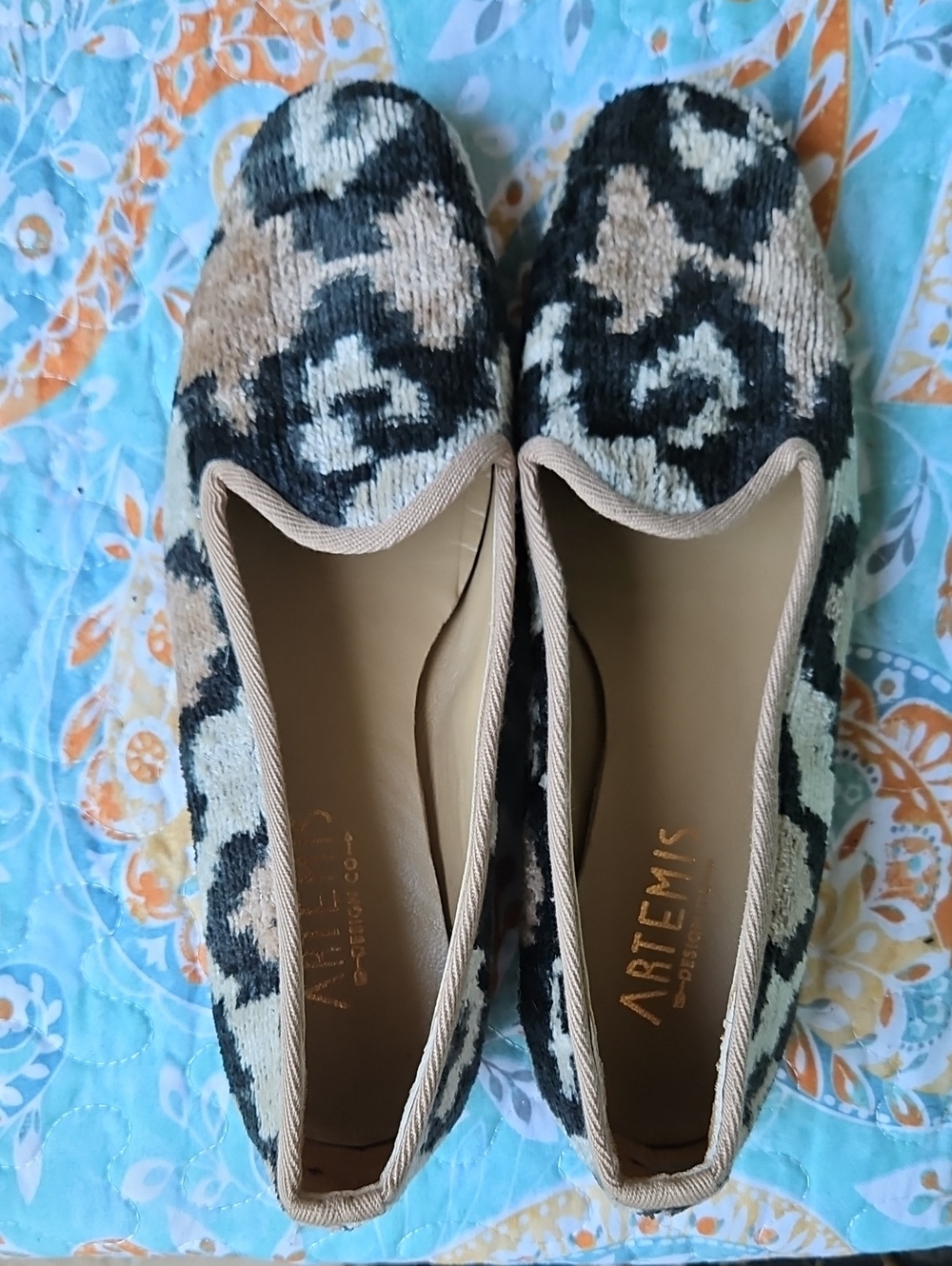 Artemis Women Velvet Loafers Leopard Print Slip-On Flats - Black & Cream Size 38 - Picture 2 of 6